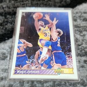 1992 UPPER DECK #32A MAGIC JOHNSON LOS ANGELES LAKERS BASKETBALL CARD
